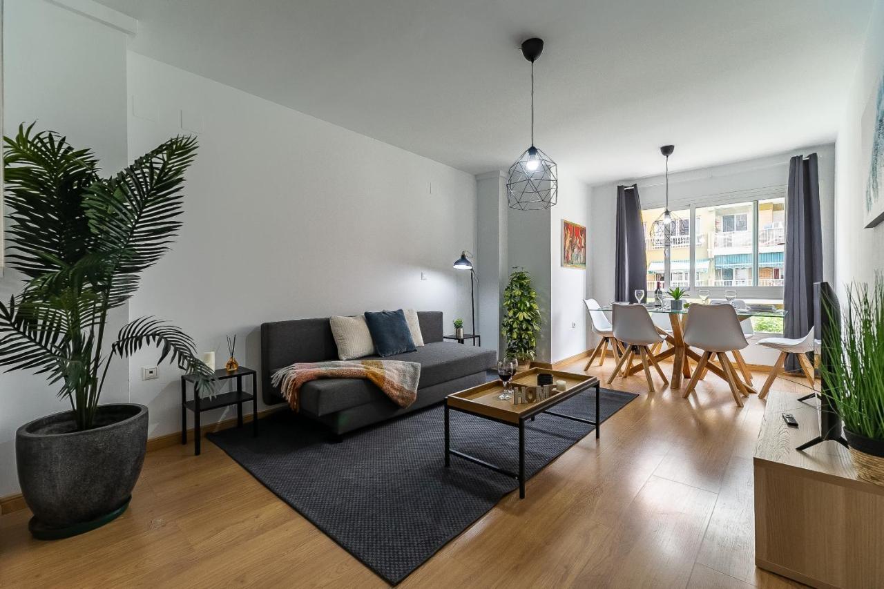 Premium El Palo Apartment Near The Beach With Parking Málaga Buitenkant foto