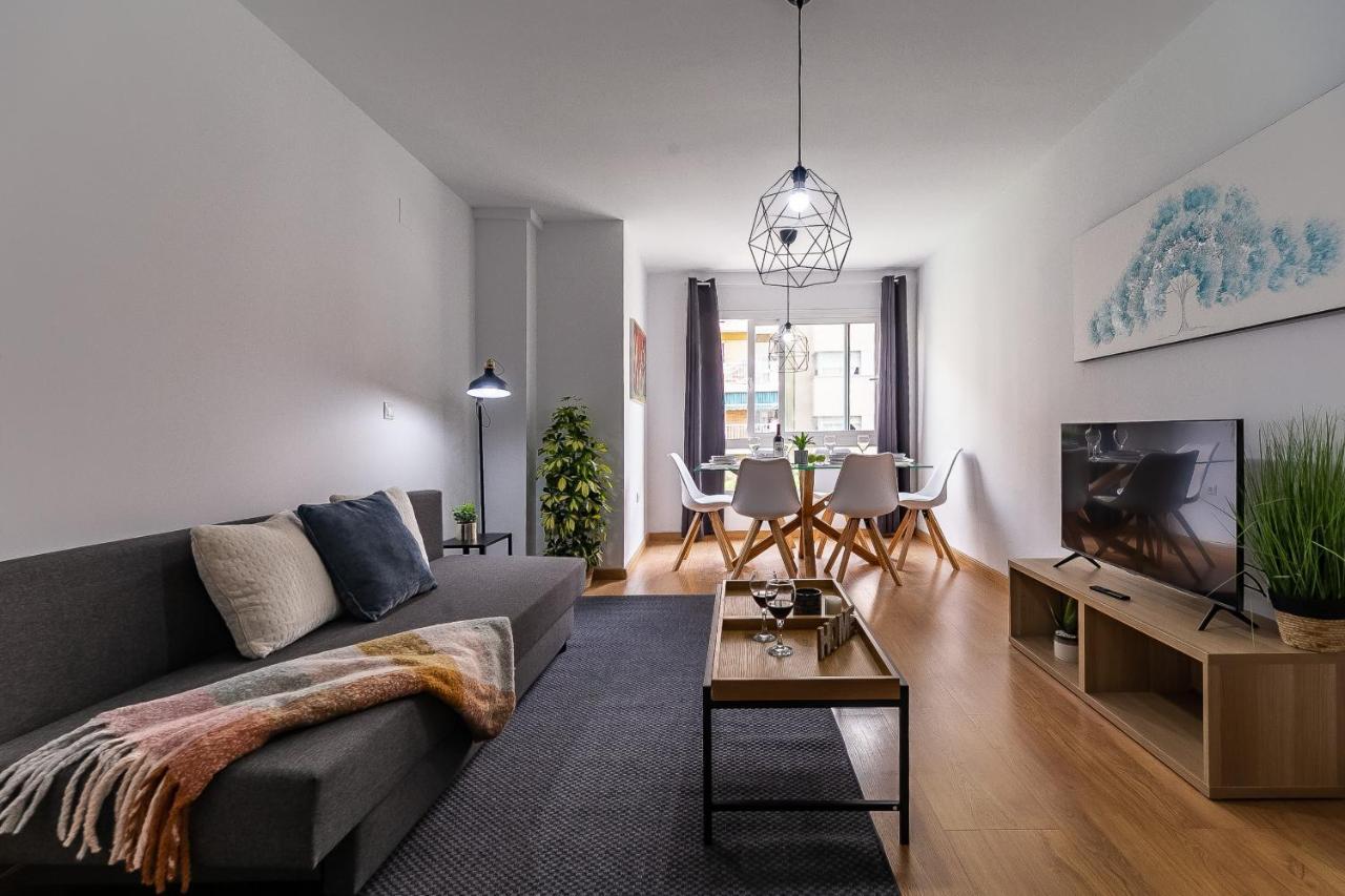 Premium El Palo Apartment Near The Beach With Parking Málaga Buitenkant foto